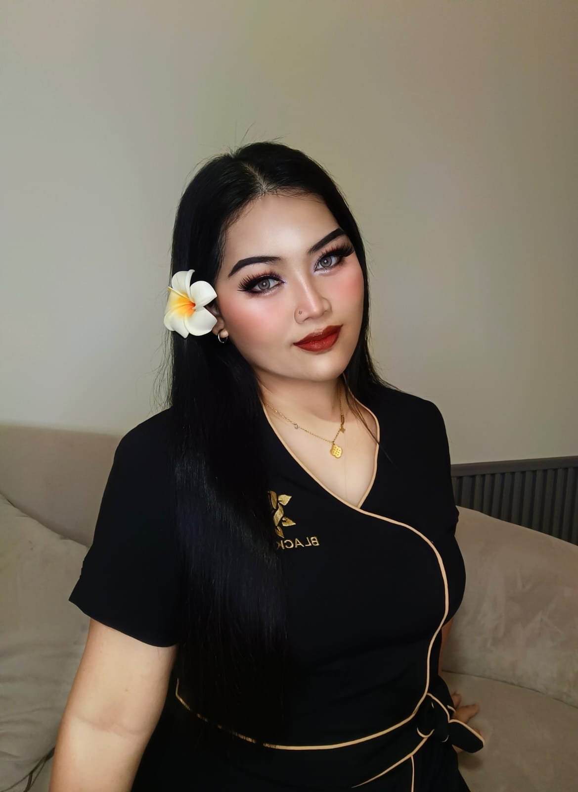 Leyla - VIP sohbet ve içten iletişim